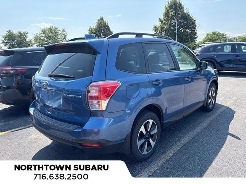 Used 2018 Subaru Forester 2.5i Premium w/ All-Weather Package AWD/4WD image 4