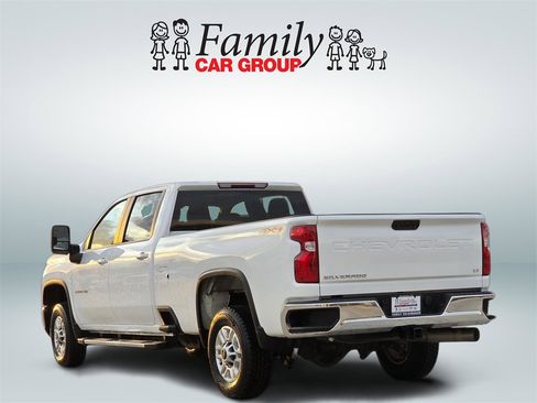 Used 2025 Chevrolet Silverado 2500 LT w/ Convenience Package image 3