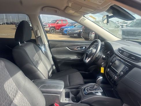 Used 2020 Nissan Rogue S w/ Special Edition Package image 30