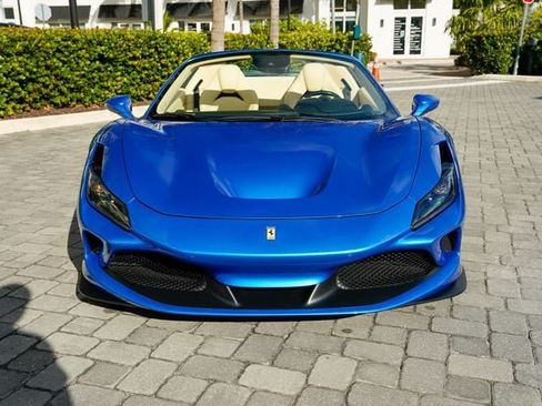 Used 2021 Ferrari F8 Tributo RWD image 4