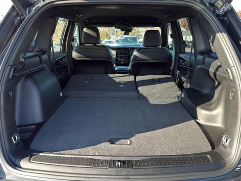 New 2025 Jeep Grand Cherokee Altitude image 20