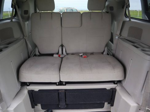 Used 2011 Dodge Grand Caravan Mainstreet w/ PWR Convenience Group FWD image 24