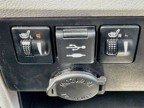 Used 2020 Toyota Sienna XLE AWD/4WD image 15