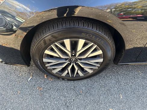 Used 2024 Nissan Altima 2.5 SV image 14