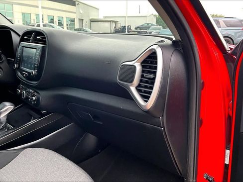 Used 2021 Kia Soul GT-Line FWD image 17