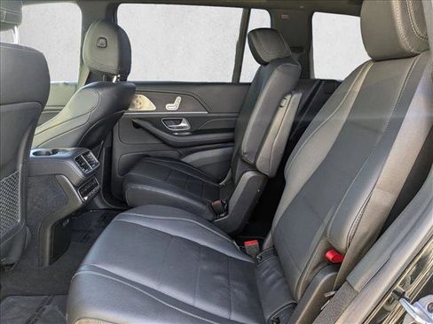 Used 2022 Mercedes-Benz GLS 450 4MATIC image 23