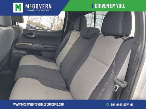 Used 2021 Toyota Tacoma TRD Sport image 19