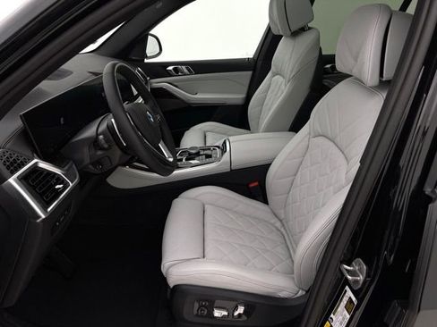 Certified 2026 BMW X5 xDrive50e w/ Climate Comfort Package AWD/4WD image 11