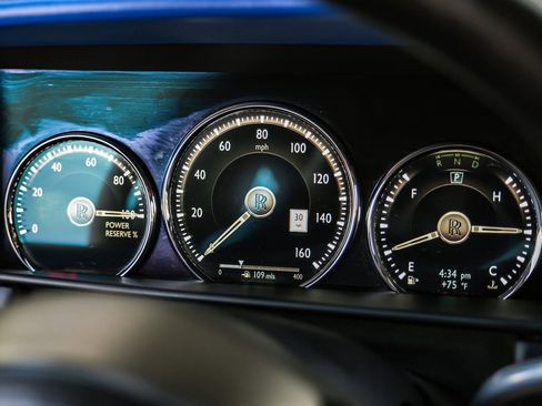 Used 2021 Rolls-Royce Cullinan image 13