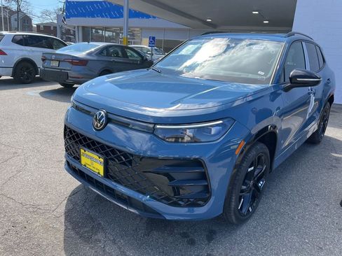 New 2026 Volkswagen Tiguan SE R-Line AWD/4WD image 24