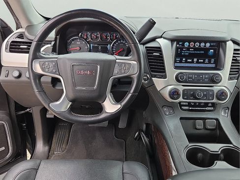 Used 2018 GMC Yukon SLT w/ Open Road Package AWD/4WD image 13