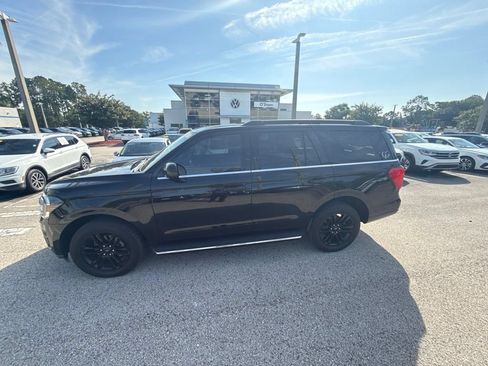 Used 2023 Ford Expedition XLT RWD image 35