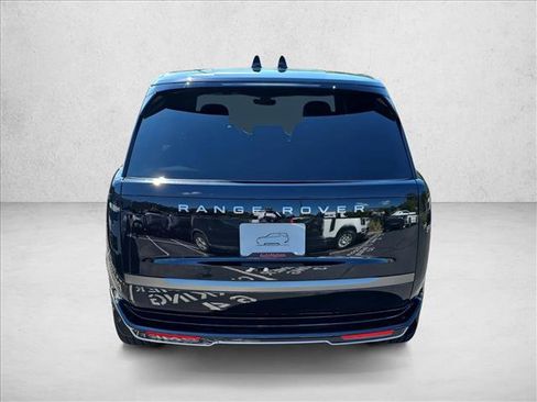 New 2025 Land Rover Range Rover SE image 6