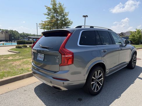 Used 2018 Volvo XC90 T6 Momentum w/ Convenience Package AWD/4WD image 8