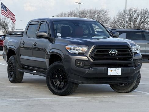 Used 2021 Toyota Tacoma SR w/ SR Convenience Package image 2