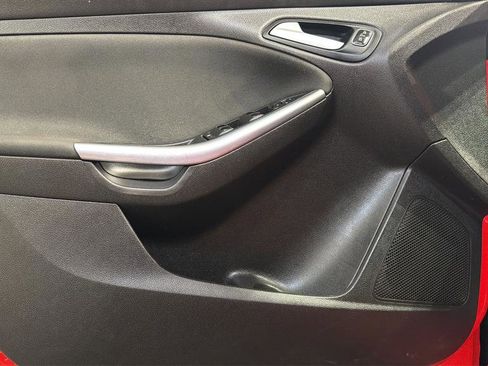 Used 2016 Ford Focus ST image 21