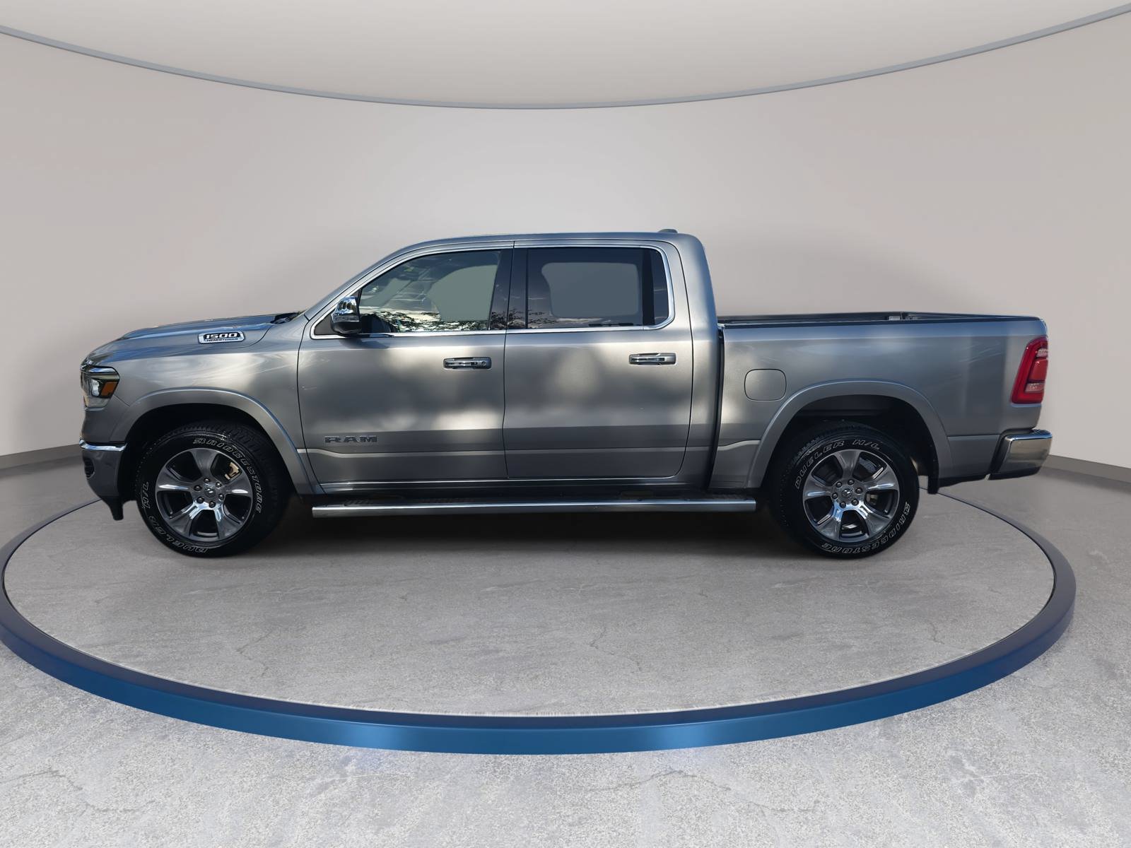 Used 2021 RAM 1500 Laramie AWD/4WD image 8
