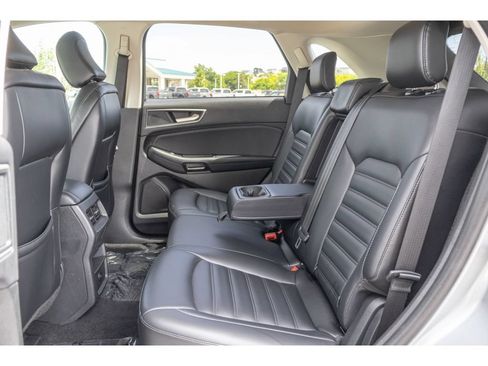 Used 2024 Ford Edge SEL AWD/4WD image 13