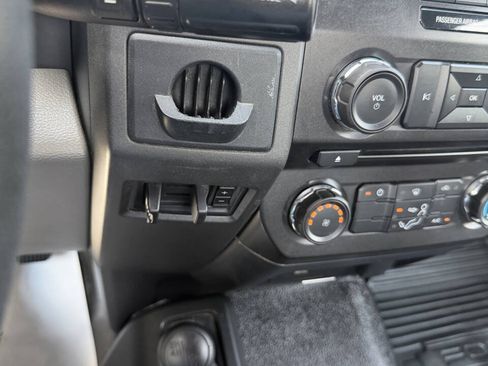Used 2017 Ford F550 4x4 Regular Cab Super Duty image 64