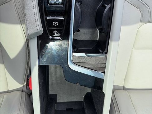 Used 2018 Volvo V90 T6 Cross Country w/ Convenience Package AWD/4WD image 23