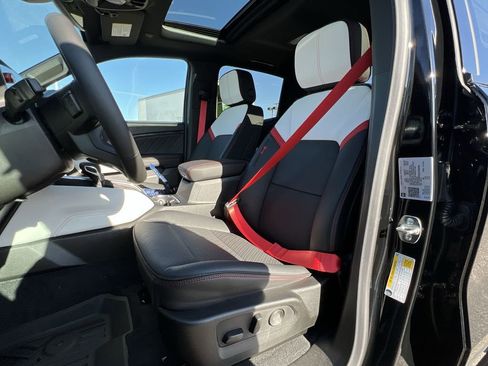 New 2025 GMC Canyon AT4 w/ AT4X Package image 20