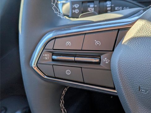 New 2026 Chevrolet Traverse LT image 18