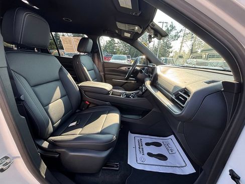 Used 2026 Chevrolet Traverse LT AWD/4WD image 19