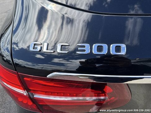 Used 2019 Mercedes-Benz GLC 300 4MATIC image 14