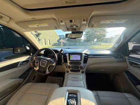 Used 2020 GMC Yukon Denali w/ Denali Ultimate Package AWD/4WD image 17
