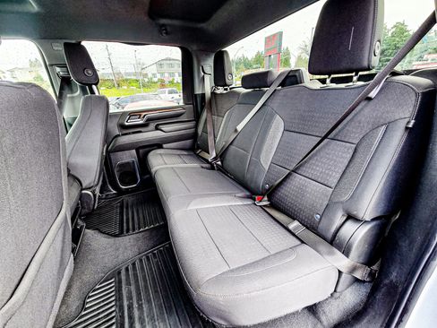 Used 2024 Chevrolet Silverado 3500 LT image 12