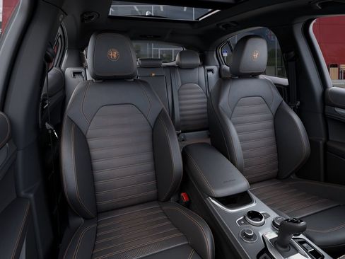 New 2025 Alfa Romeo Stelvio Sprint AWD/4WD image 17
