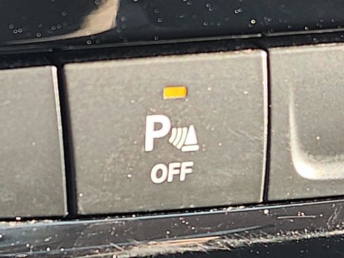 Certified 2019 Jeep Cherokee Limited image 24