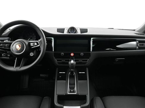 Used 2026 Porsche Macan AWD/4WD image 9