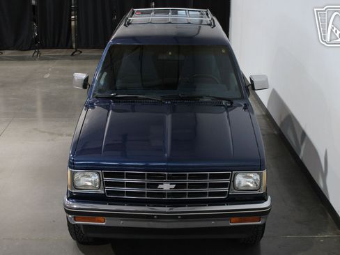Used 1988 Chevrolet S10 Pickup 4WD image 6