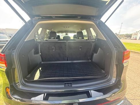 Used 2024 Volkswagen Atlas SE FWD image 8