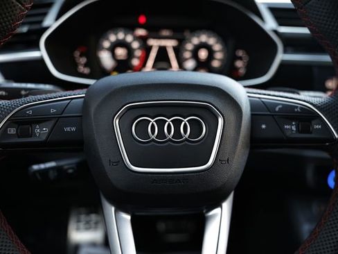 Certified 2025 Audi Q3 2.0T Premium Plus AWD/4WD image 33