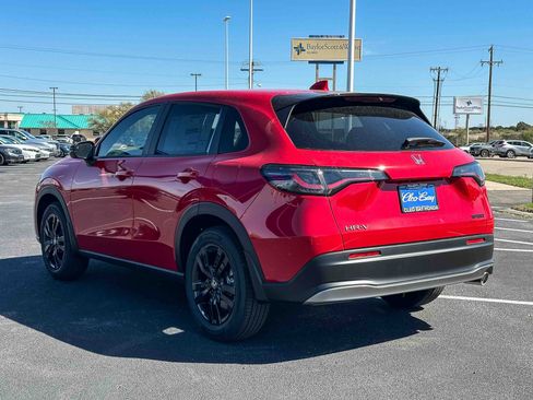 New 2026 Honda HR-V Sport image 8