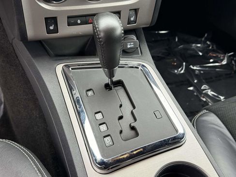 Used 2012 Dodge Challenger SRT8 w/ Premium Sound Group image 19