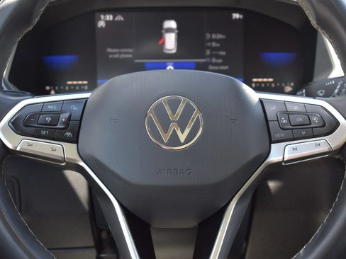 Used 2022 Volkswagen Tiguan SE AWD/4WD image 21
