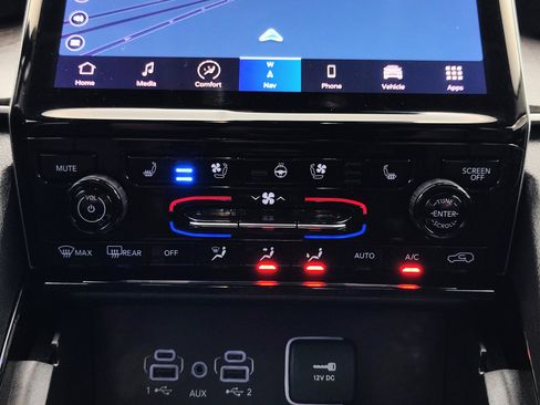 Used 2023 Jeep Grand Cherokee L Limited w/ Luxury Tech Group II image 37