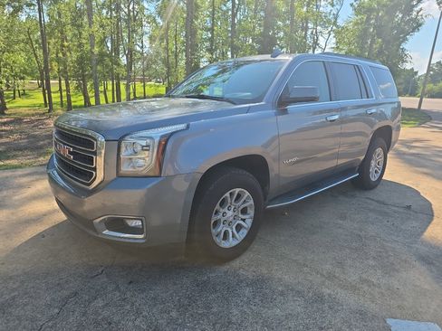 Used 2020 GMC Yukon SLT AWD/4WD image 3