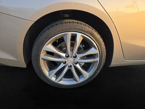 Used 2024 Chevrolet Malibu LT FWD image 11