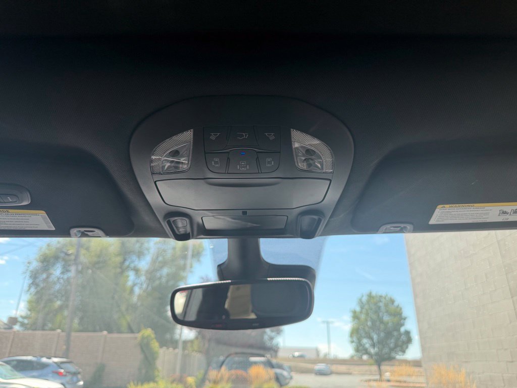 Used 2026 Chrysler Pacifica Limited FWD image 20