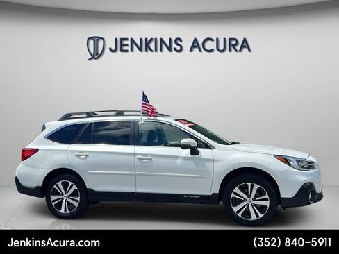 Used 2019 Subaru Outback 2.5i Limited AWD/4WD image 2
