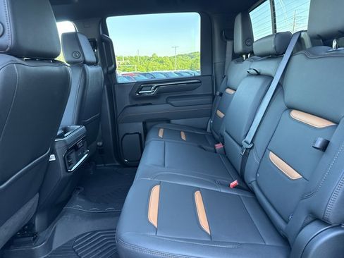 New 2026 GMC Sierra 2500 AT4 w/ AT4 Premium Plus Package AWD/4WD image 6