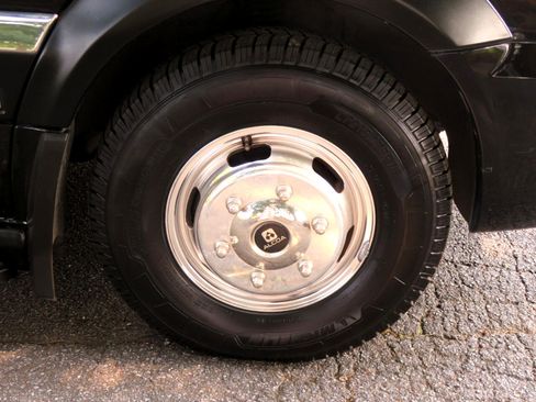 Used 2014 Mercedes-Benz Sprinter 3500 image 13