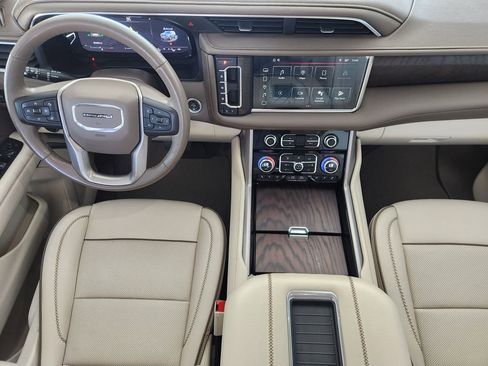 Used 2023 GMC Yukon Denali RWD image 28