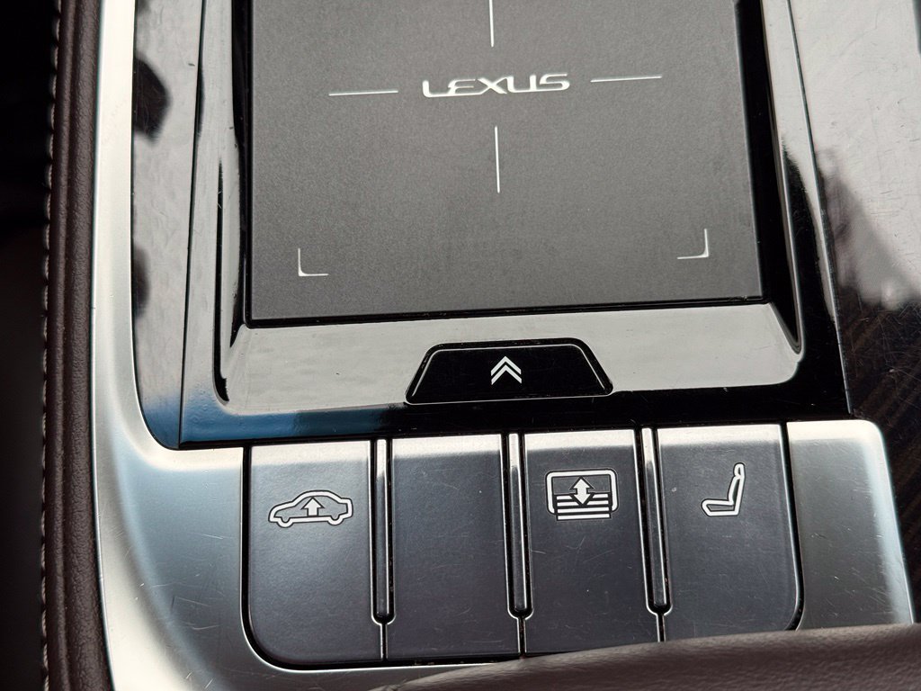 Used 2018 Lexus LS 500 w/ Luxury Package RWD image 20