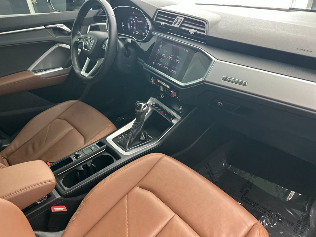 Used 2021 Audi Q3 2.0T Premium w/ Convenience Package AWD/4WD image 15
