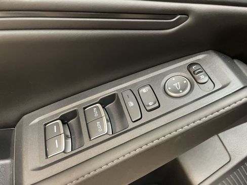 Used 2024 Honda Accord Sport image 17